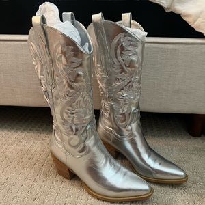 Silver cowboy boots!!